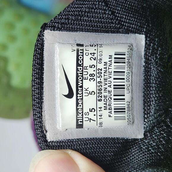 Nike Womens Air Max Flyknit Racer Running Shoes Multi Size 7.5 - Picture 8 of 8